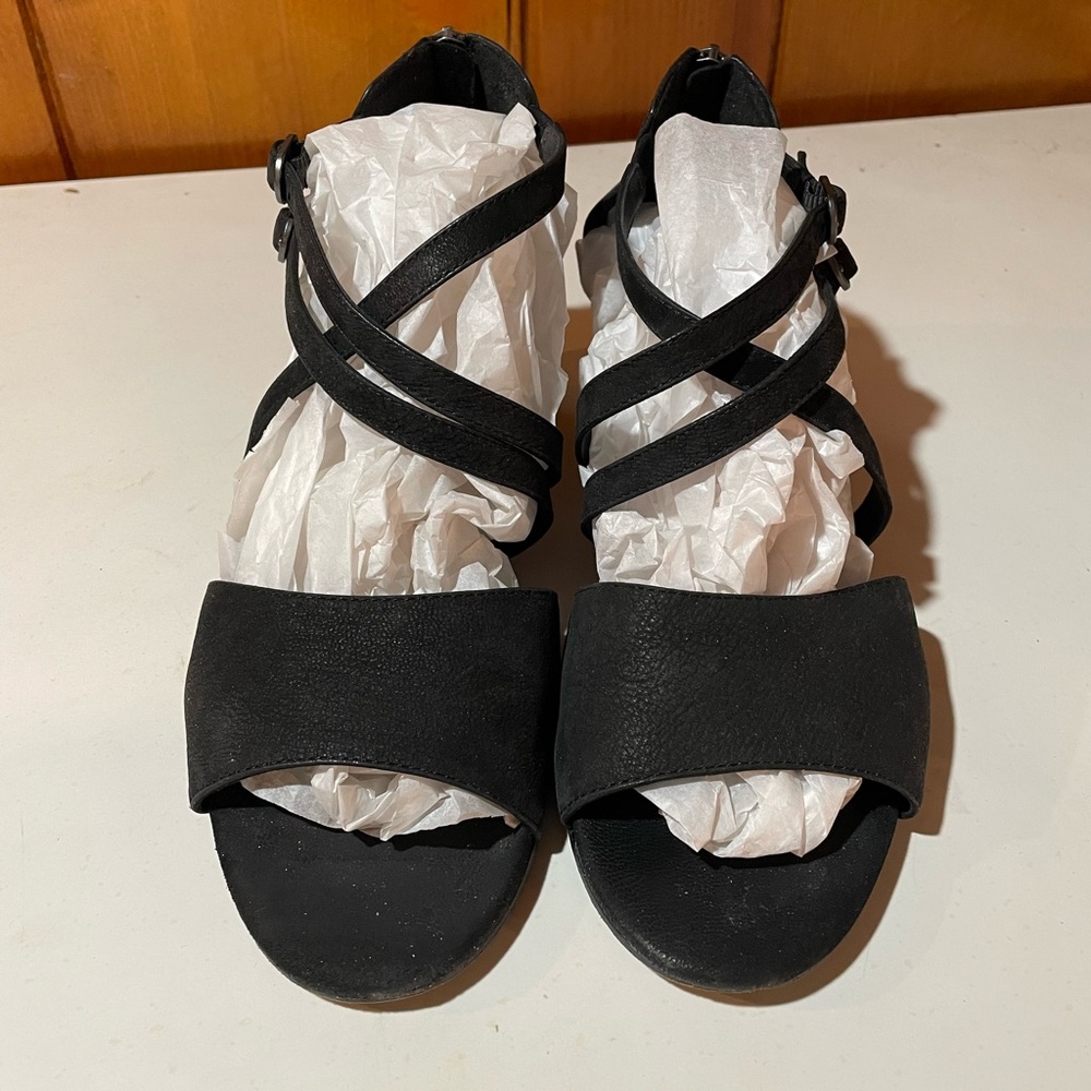 Eileen Fisher Black Strappy Crisscross Sandals